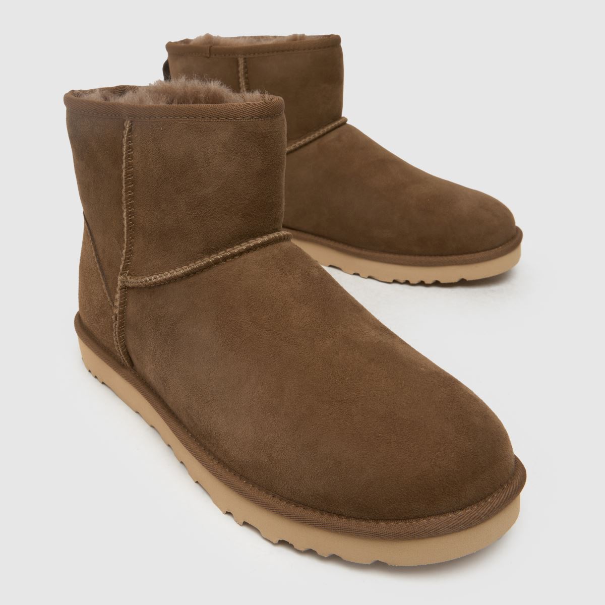 UGG klasszikus mini csizma hikorifából