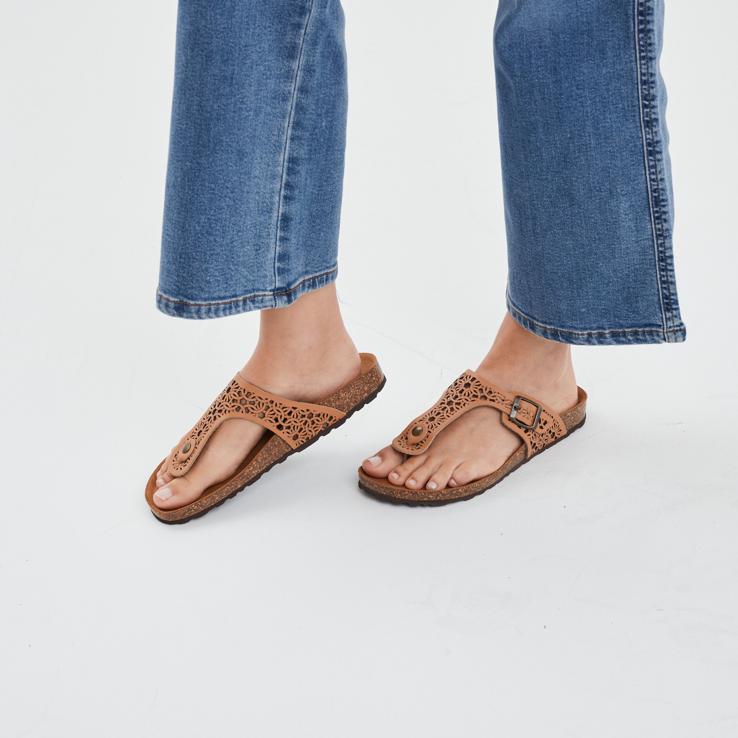 Mules détails ajourés en cuir Creeks marron femme | La Halle