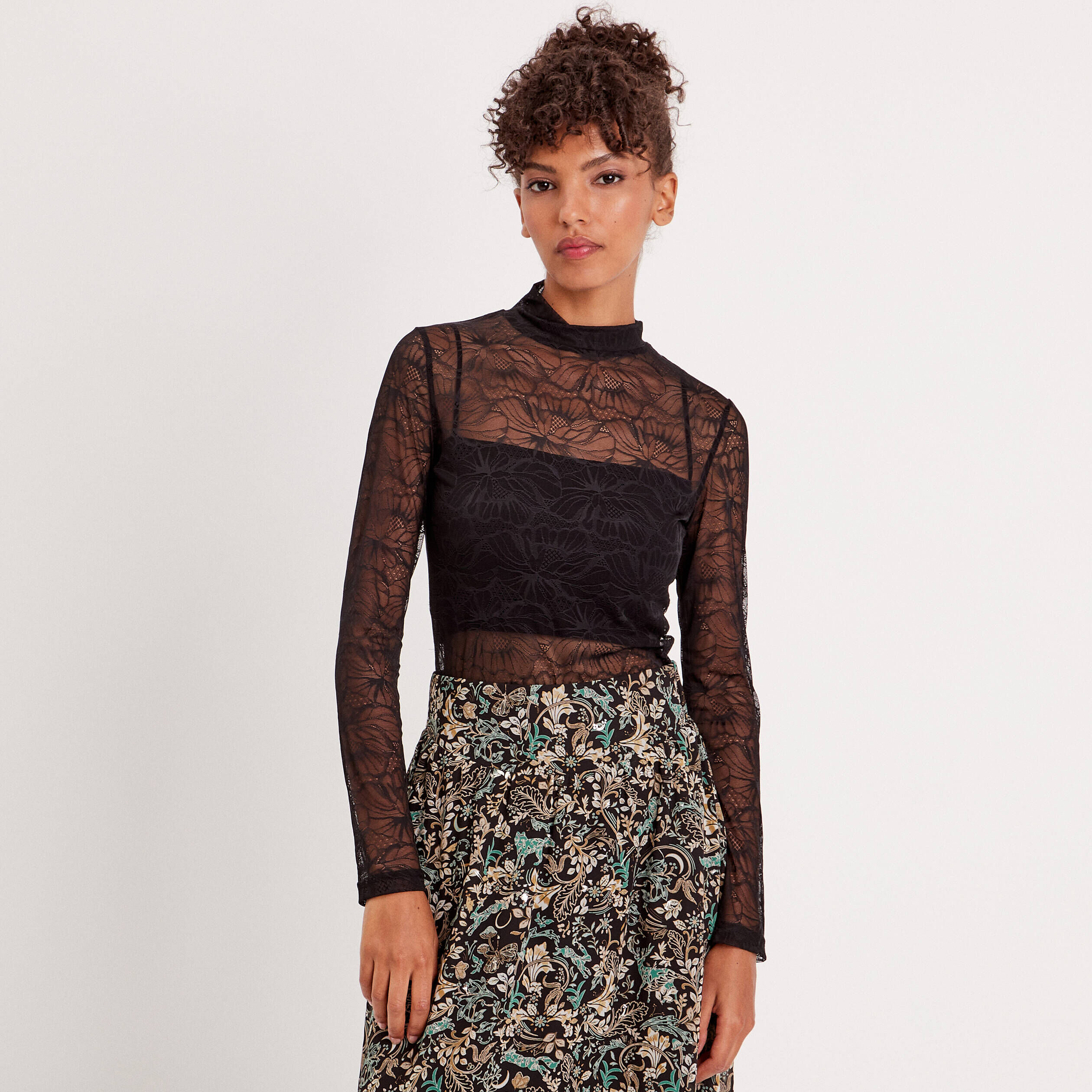 T-shirt col montant dentelle noir femme | Cache Cache
