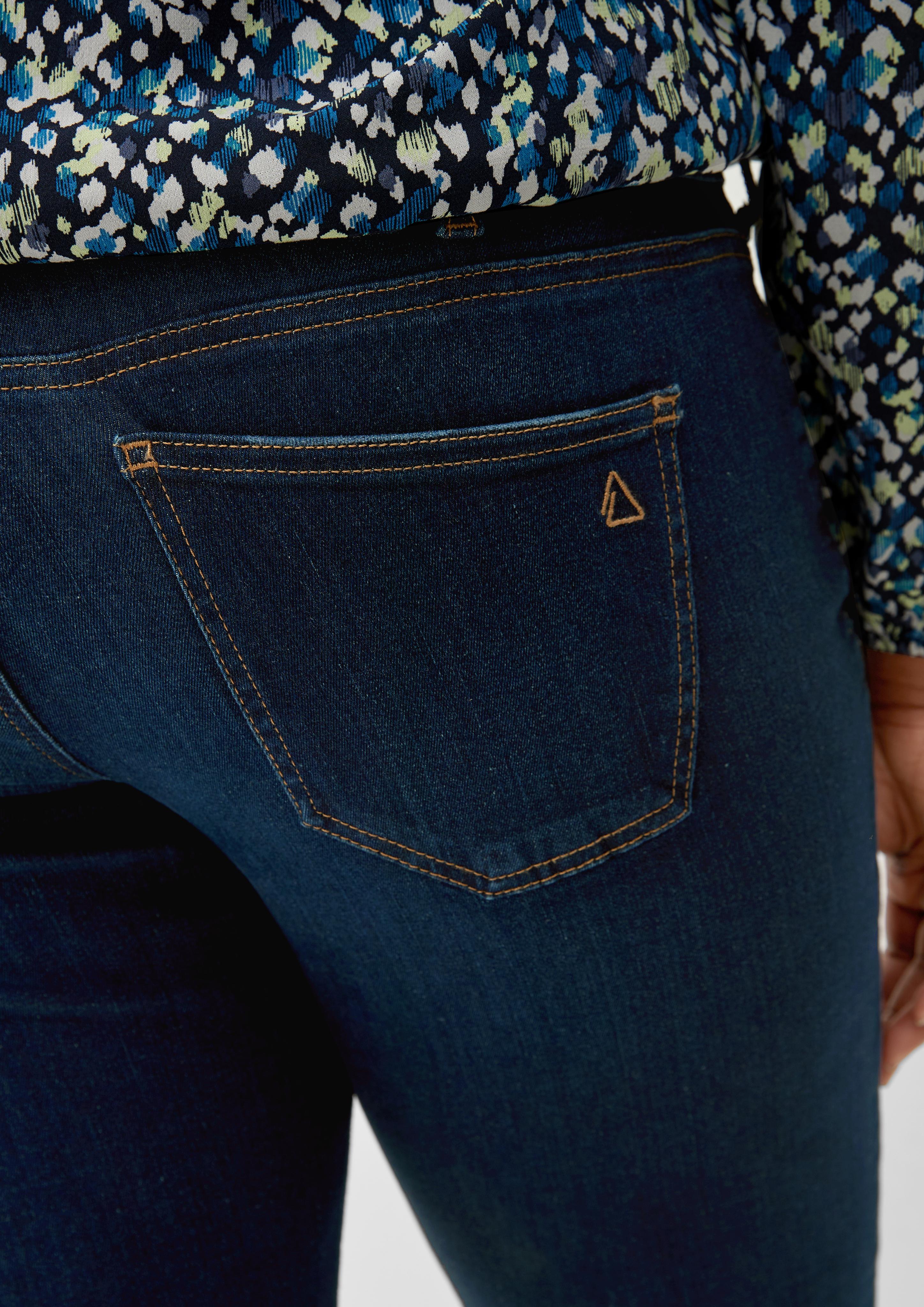 Jeans / Curvy Fit / Mid Rise / Straight Leg  2134787-58Z4