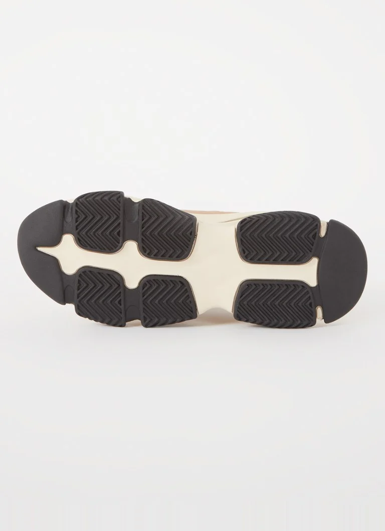 Pantofi de baschet Steve Madden Playmaker cu față din plasă.