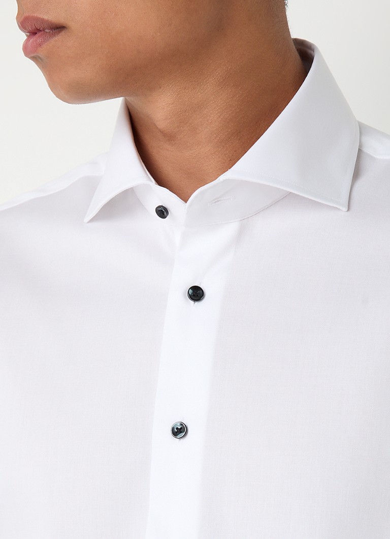 Michaelis Slim fit -paita, jossa irrotettava kaulus ja leikkaus