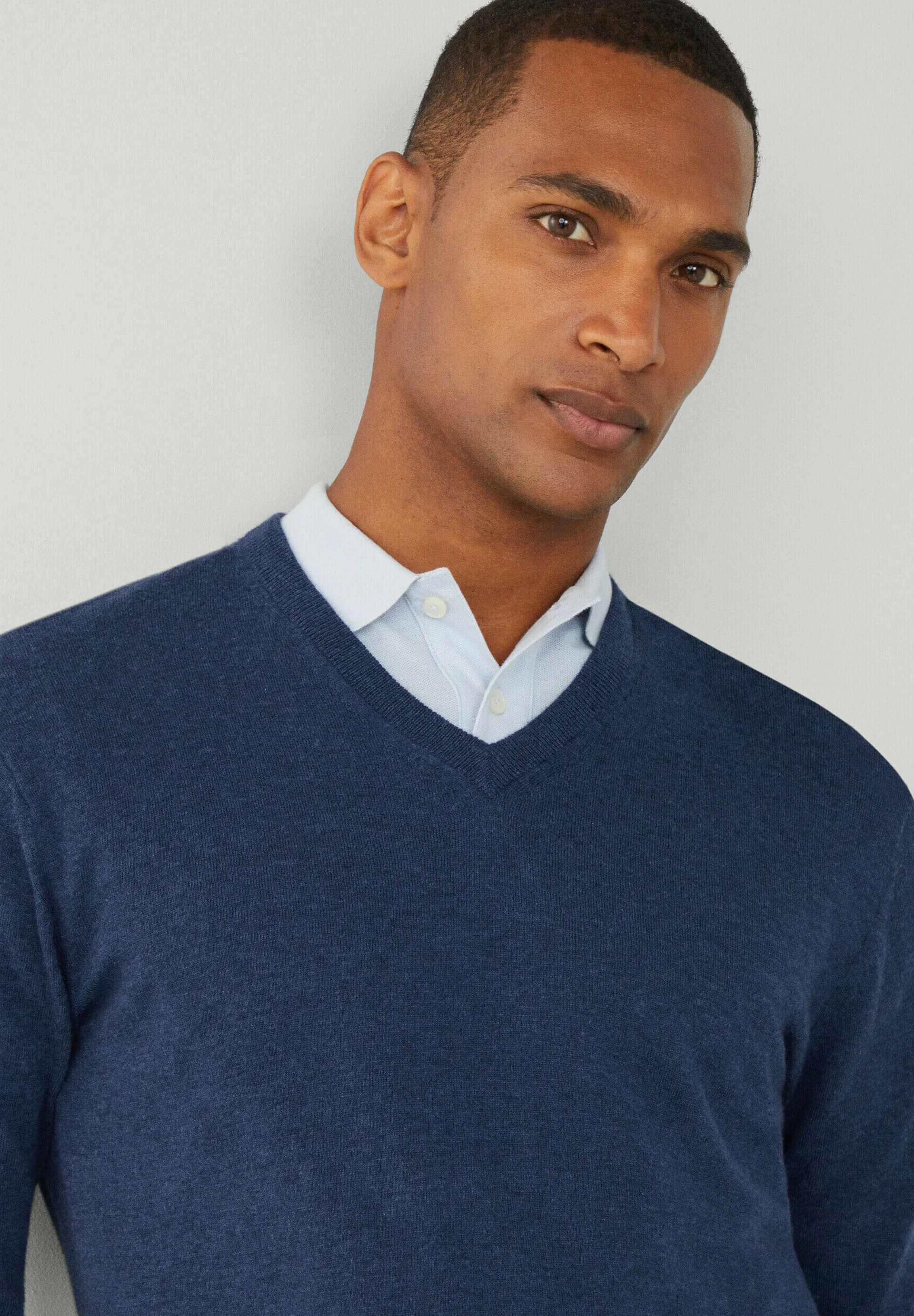 Suéter Hackett London con cuello en V