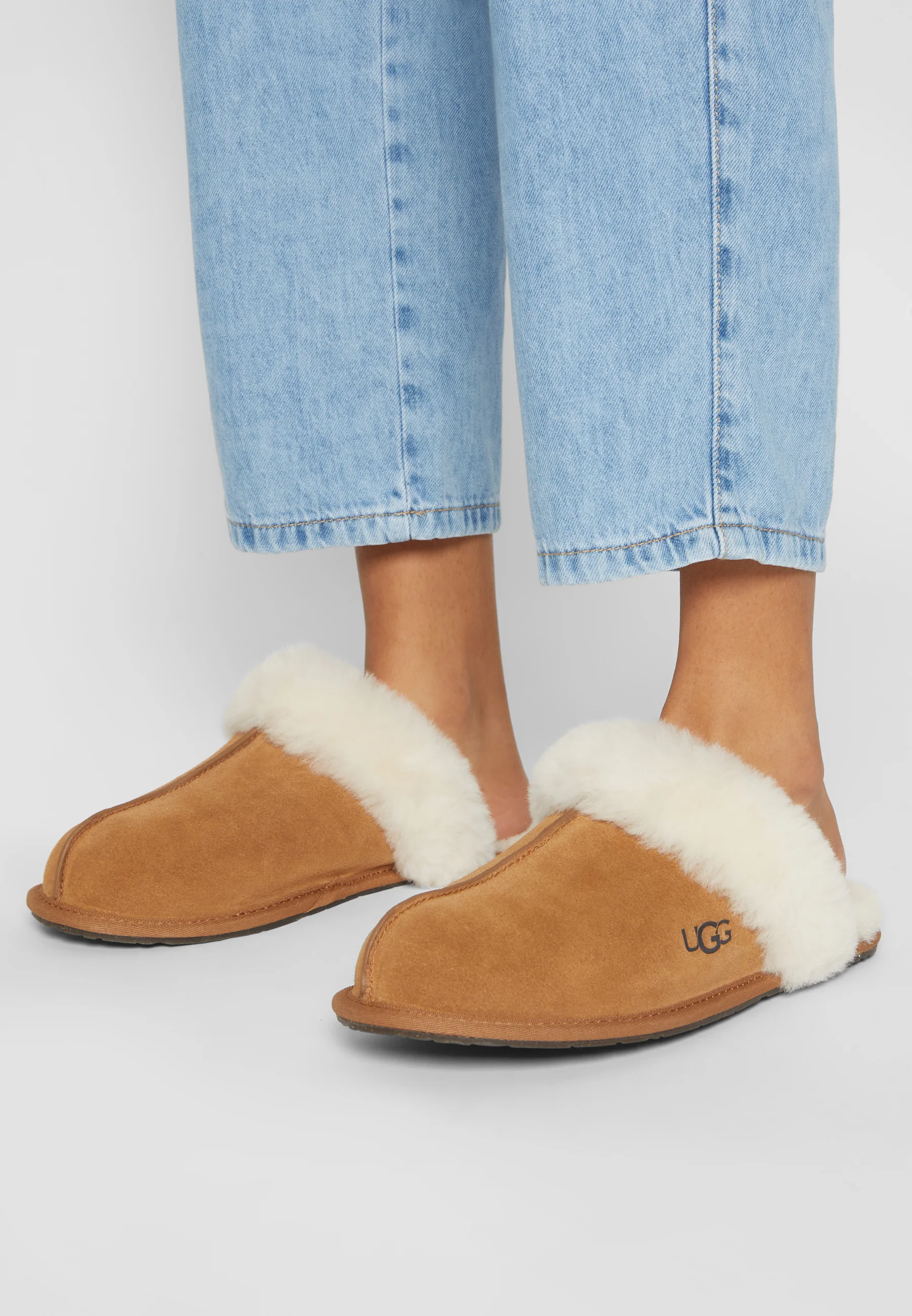 UGG SCUFFETTE II - Pantuflas