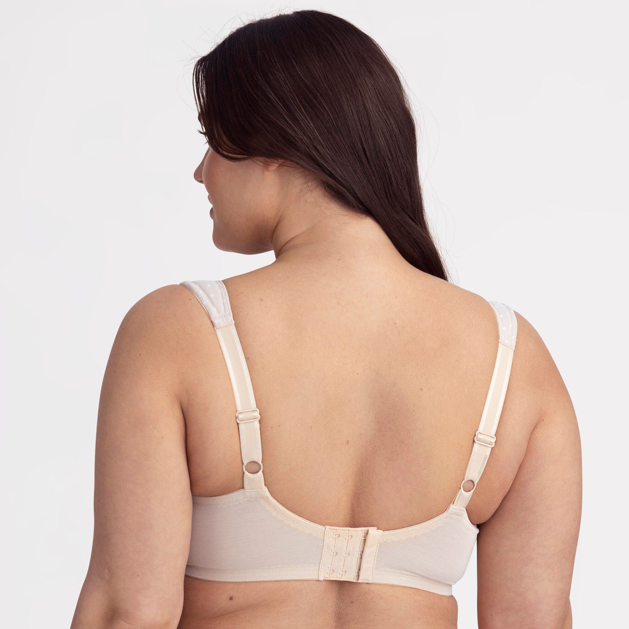 Soutien-gorge dentelle et plumetis
