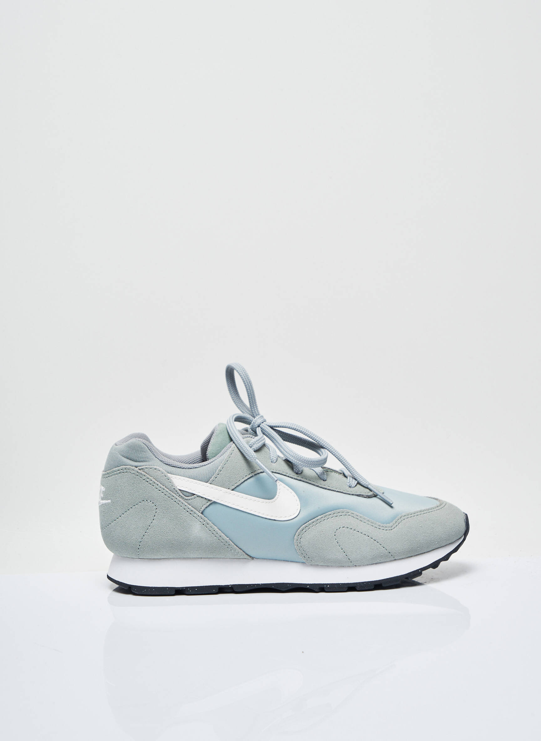 Nike Baskets Femme couleur vert