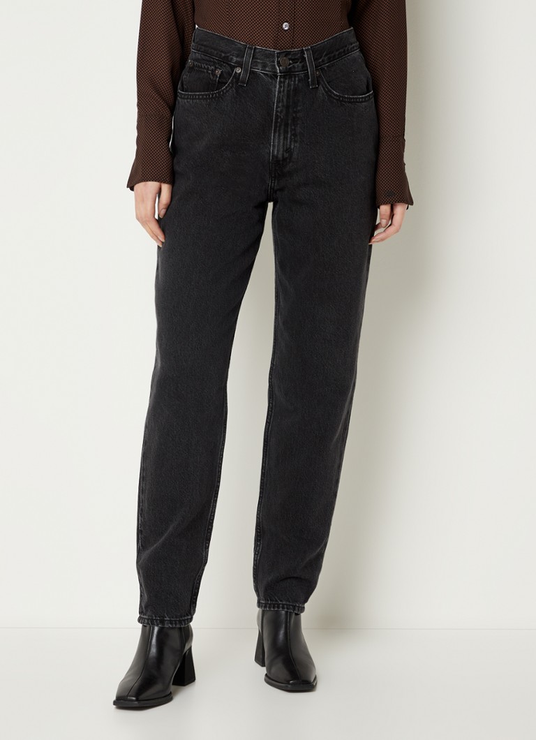 Blugii Levi's în stilul anilor '80, de la mămici, nu te deranjează