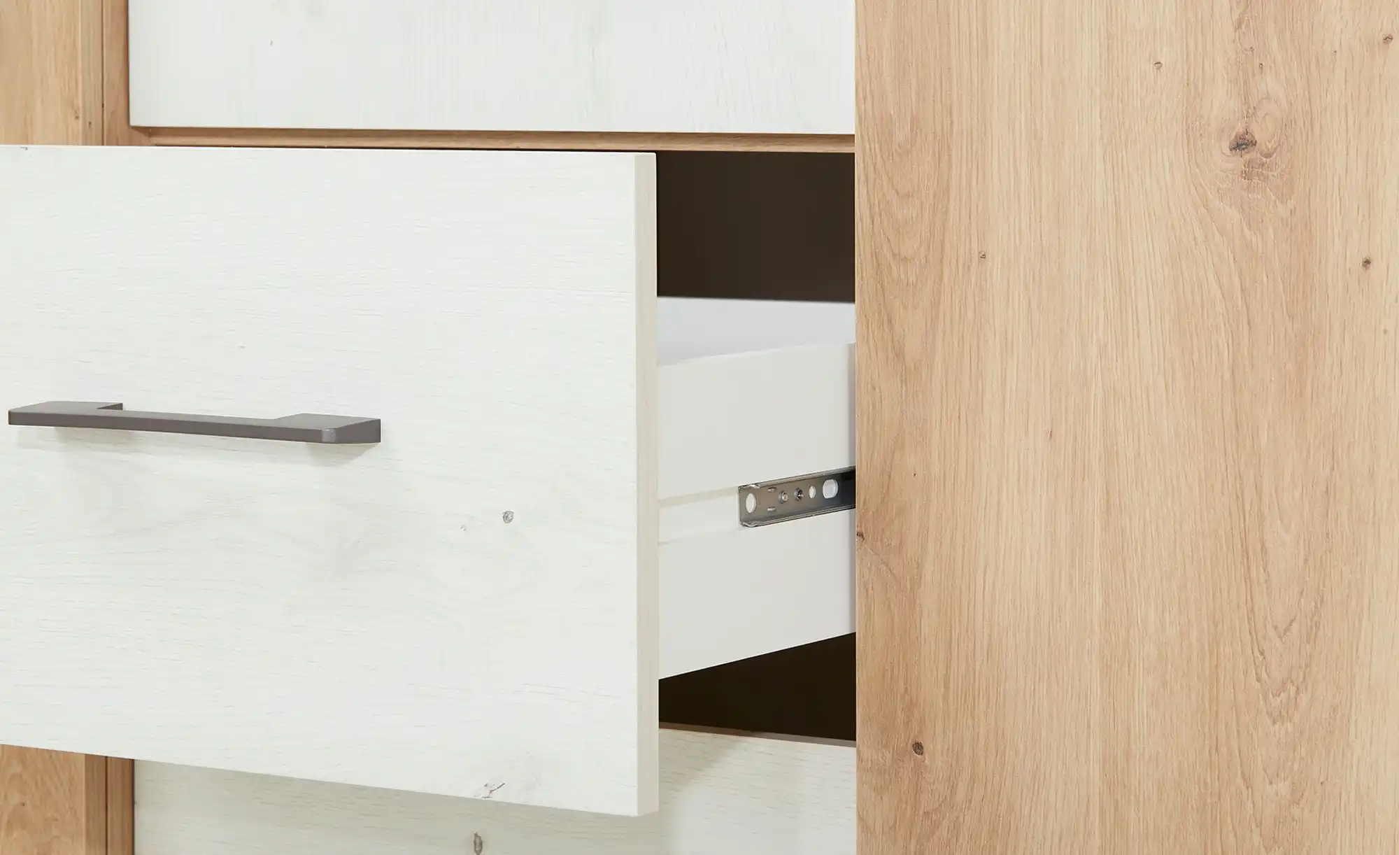 Kleiderschrank