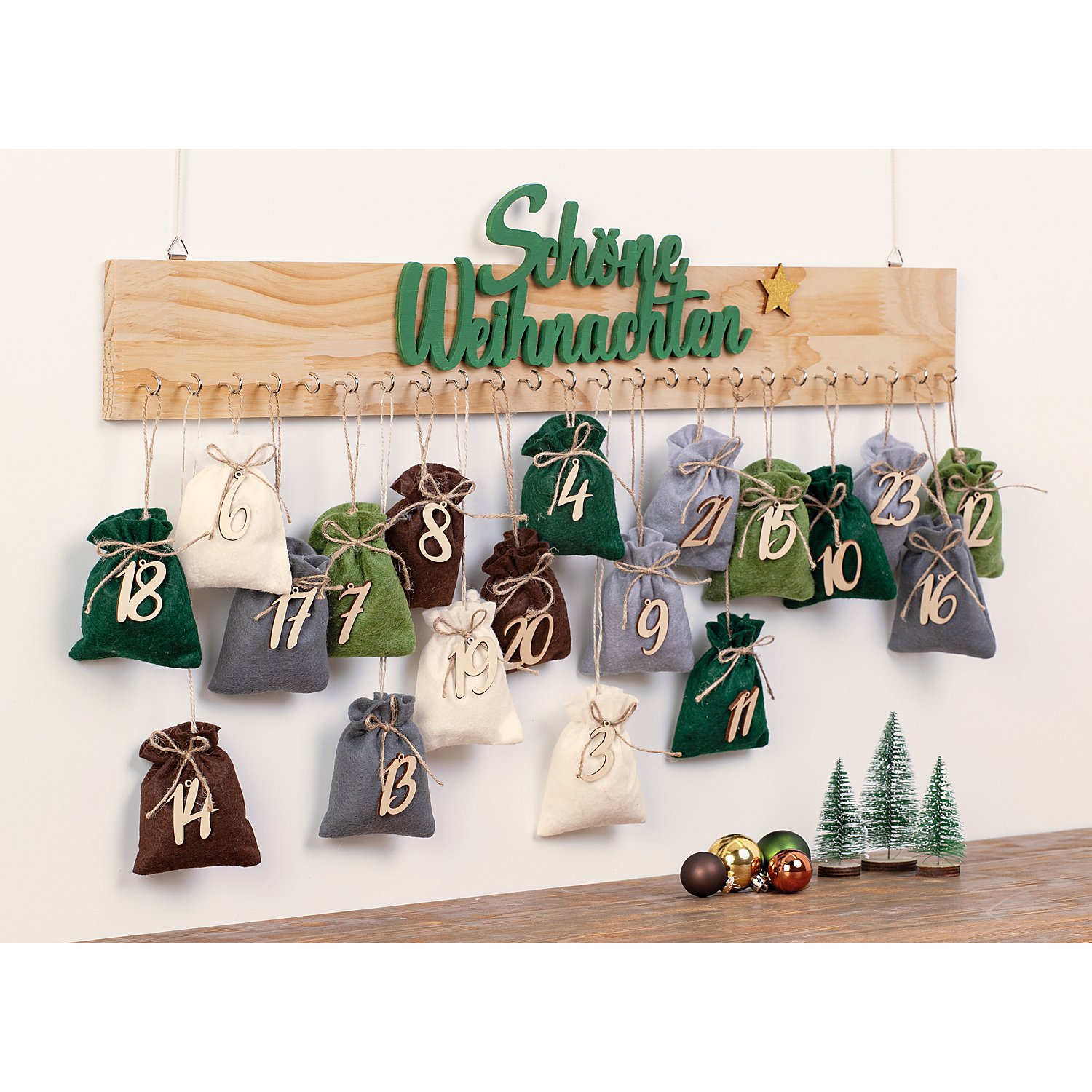 Adventskalenderleiste aus Holz mit 24 Haken, 75 x 10 cm
