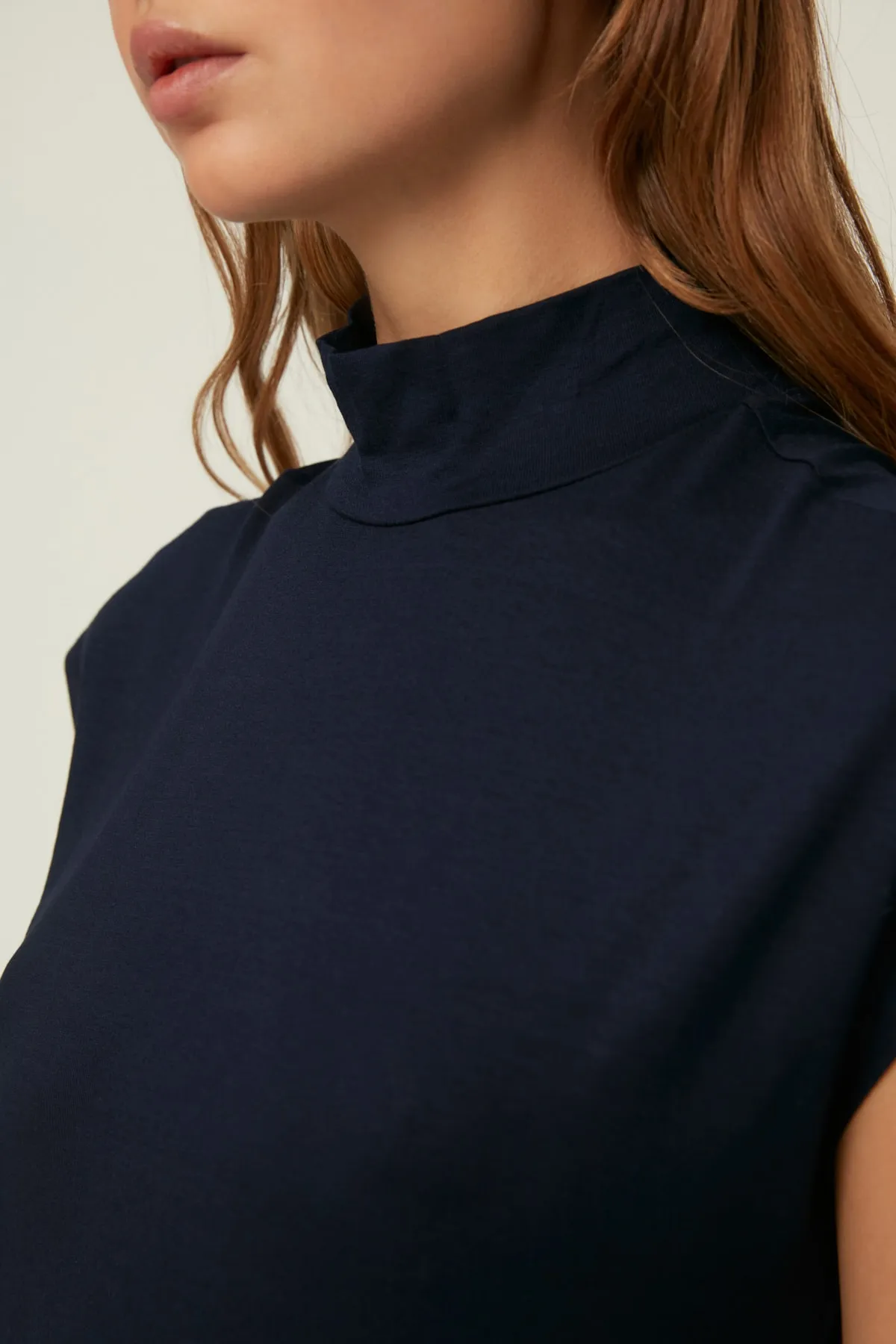 Trendyol Modest  Marineblau-Stone 2er-Pack ärmellose Unterwäsche-Liner-Tunika mit Stehkragen TCTSS21UK0033