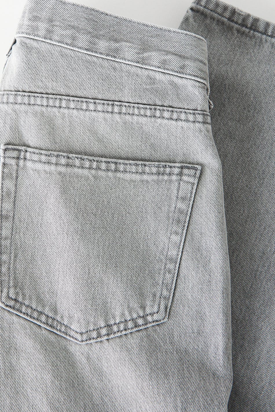 Low straight petite jeans