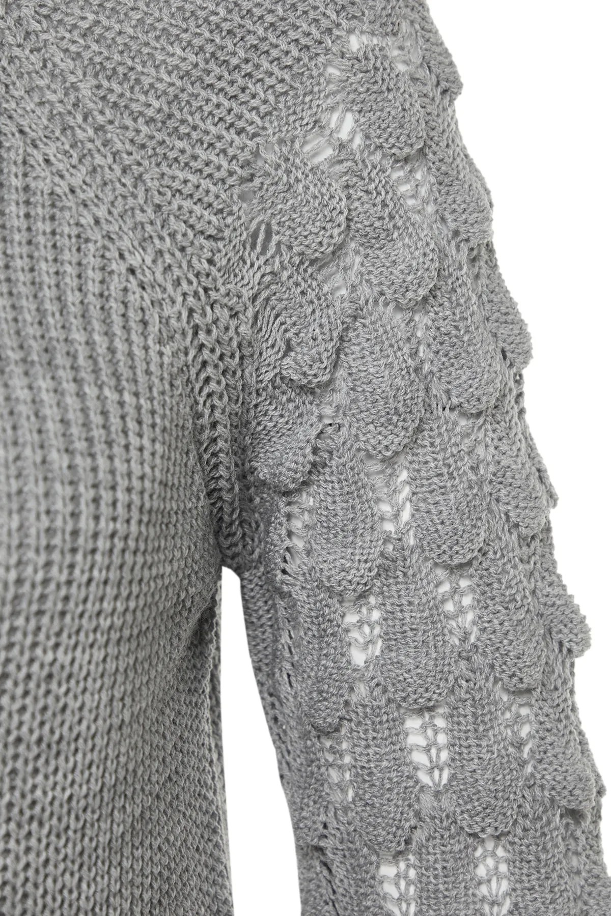 Trendyol Collection  Grauer strukturierter Strickpullover mit Rundhalsausschnitt TWOAW20KZ0130