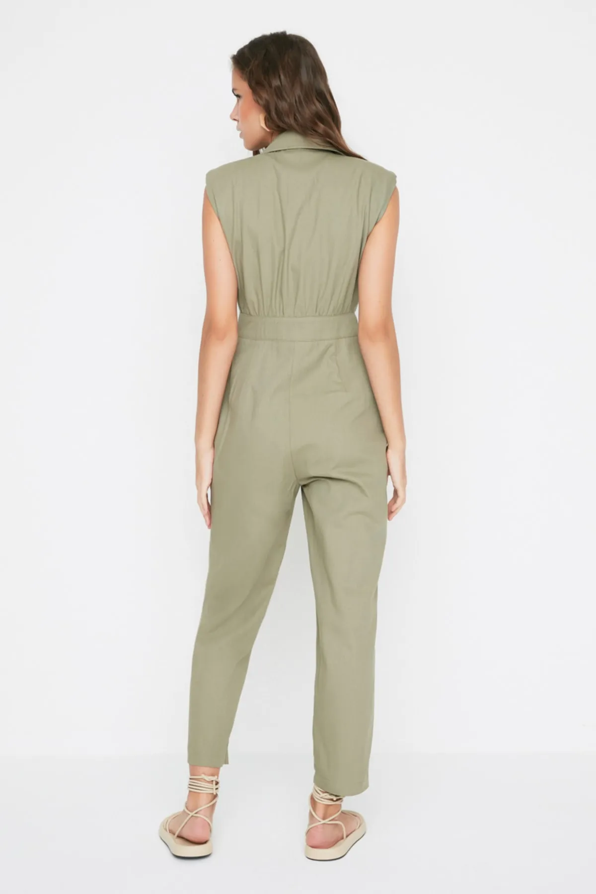 Trendyol Collection  Khakifarbener Maxi-Weboverall mit Hemdkragen TWOSS21TU0233