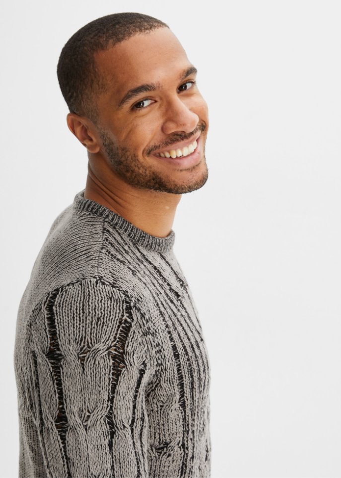 Pullover mit Zopfmuster
