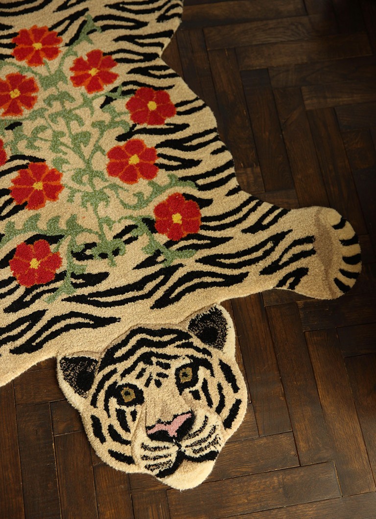 Doing Goods Floral White Tiger Veliki tepih 155 x 93 cm
