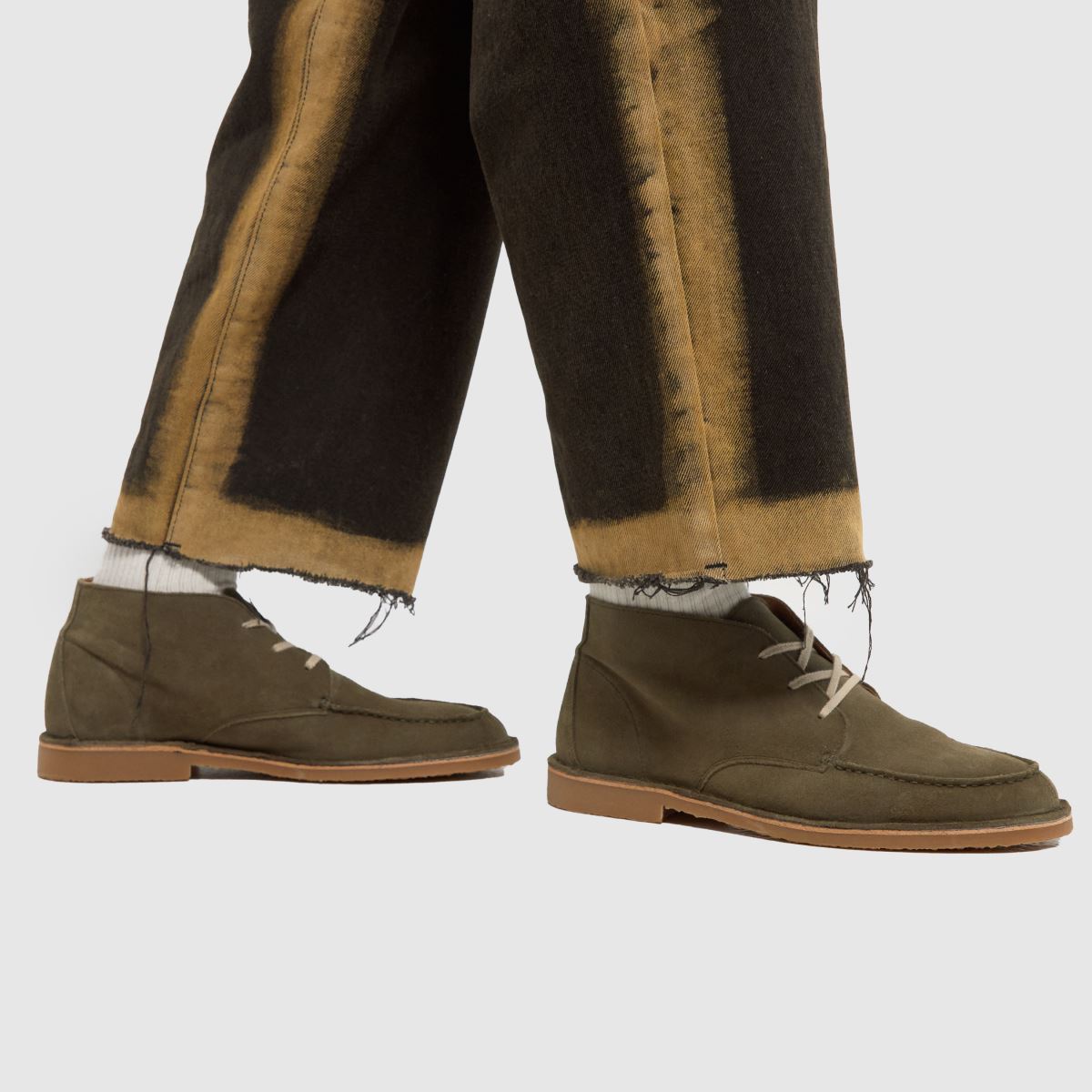 Schuh Dexter velúr köténycsizma khaki színben