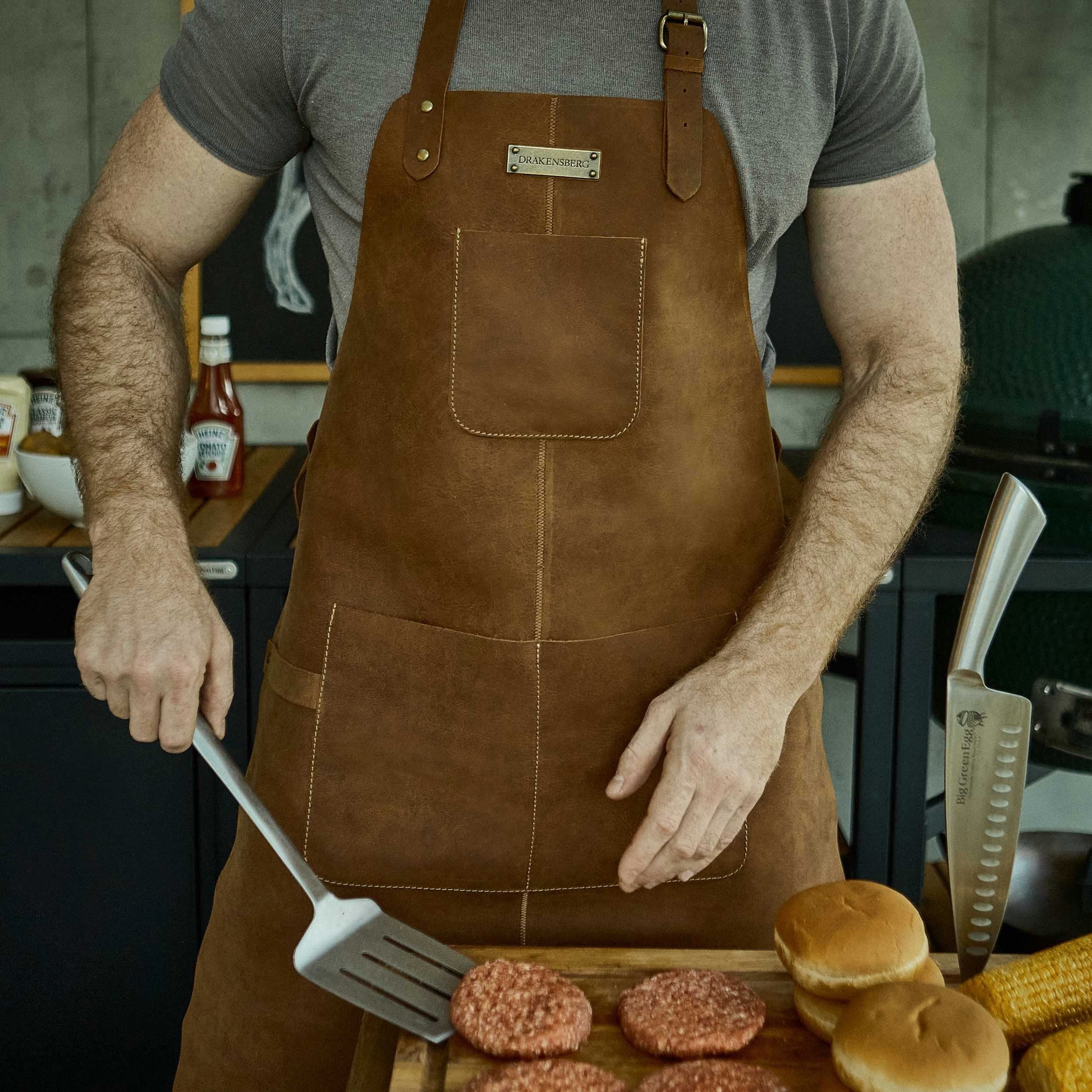 DRAKENSBERG Grillschürze HerrenBob Havanna-Braun, Premium Leder Koch- und Grillschürze für Männer, strapazierfähig