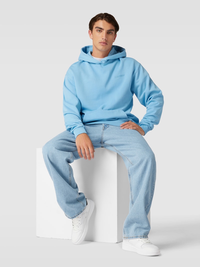 Hoodie mit Label-Print in hellblau