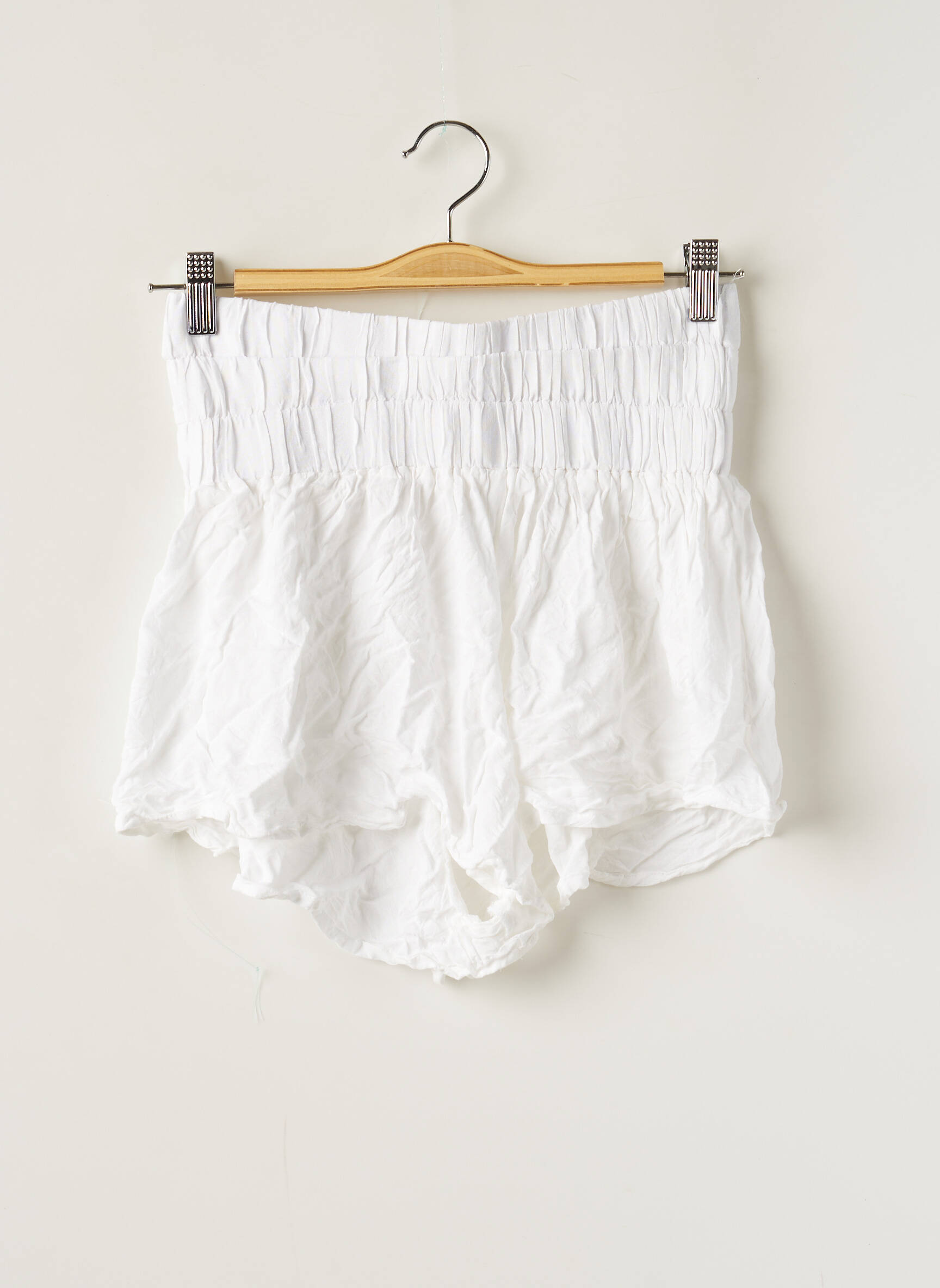 Sans Marque Shorts 1 Femme couleur blanc