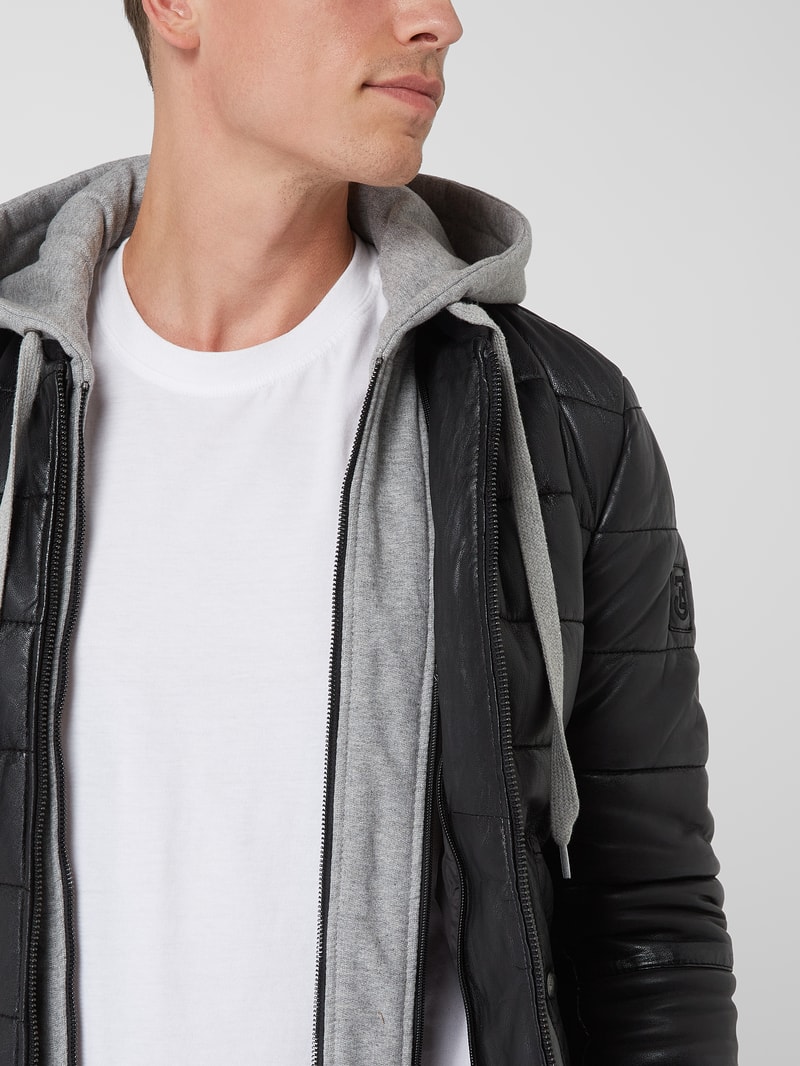 Normal Fit Lederjacke mit Kapuze in schwarz