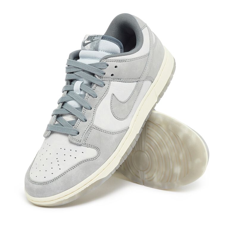 NIKE Wmns Dunk Low 