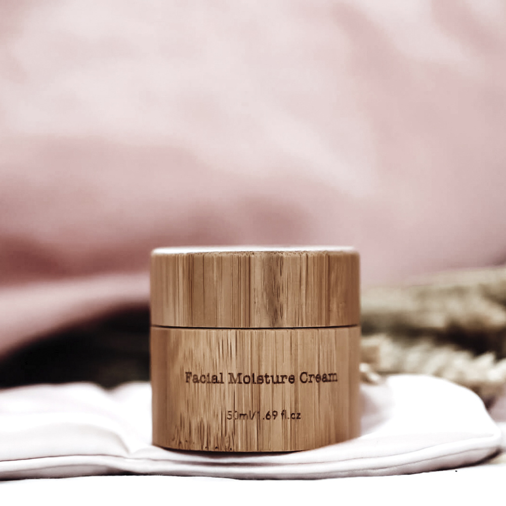 The Organic Hemp Line Crème de Jour Hydratante pour le Visage Soin Naturel et Biologique au Chanvre