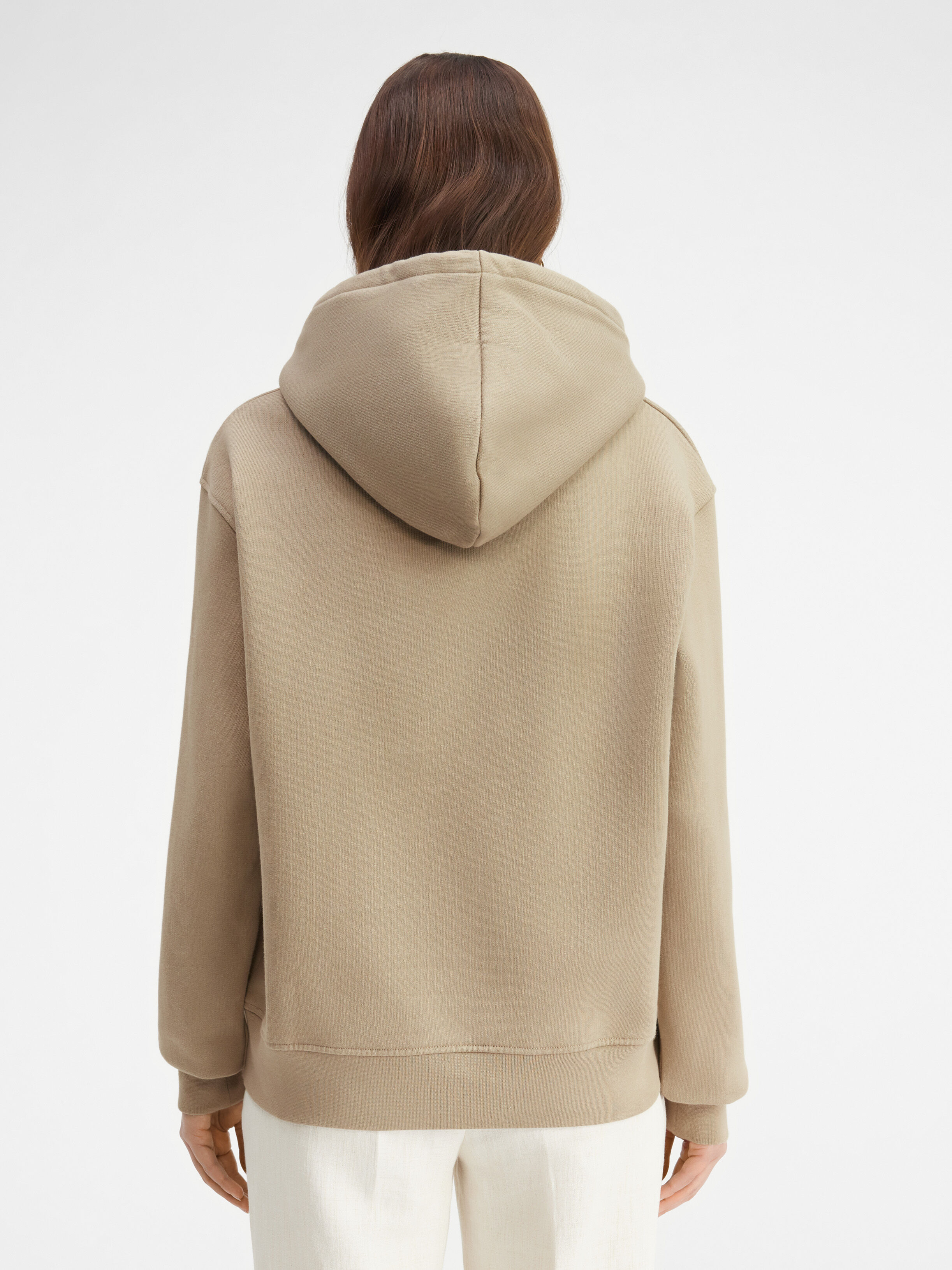 Le sweatshirt brodé