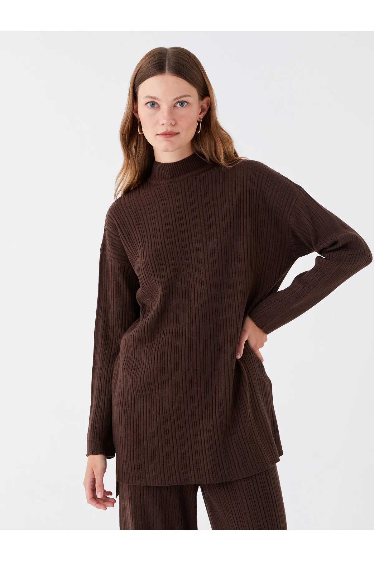 LC Waikiki  Einfarbige Langarm-Stricktunika für Damen mit halbem Rollkragen