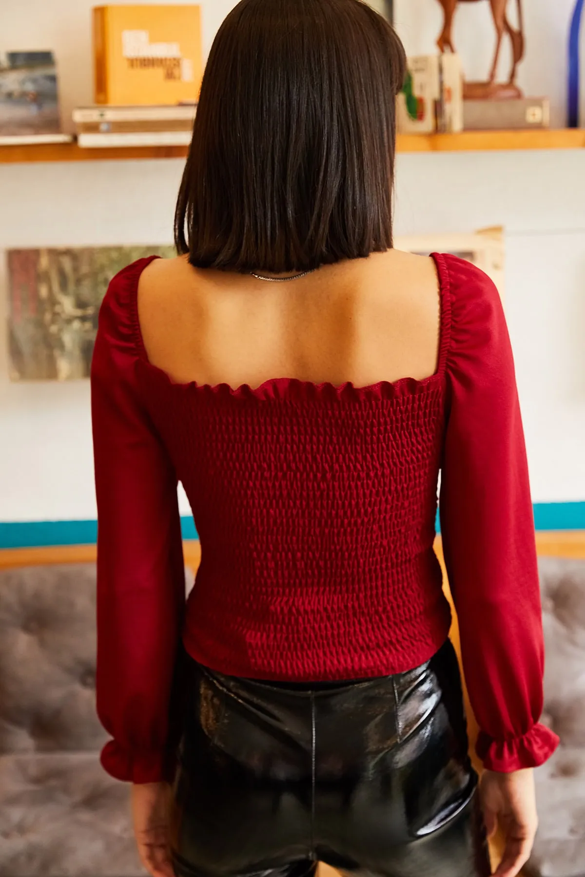 Olalook  Damen-Strickbluse in Weinrot mit geraffter Vorderseite BLZ-19001183
