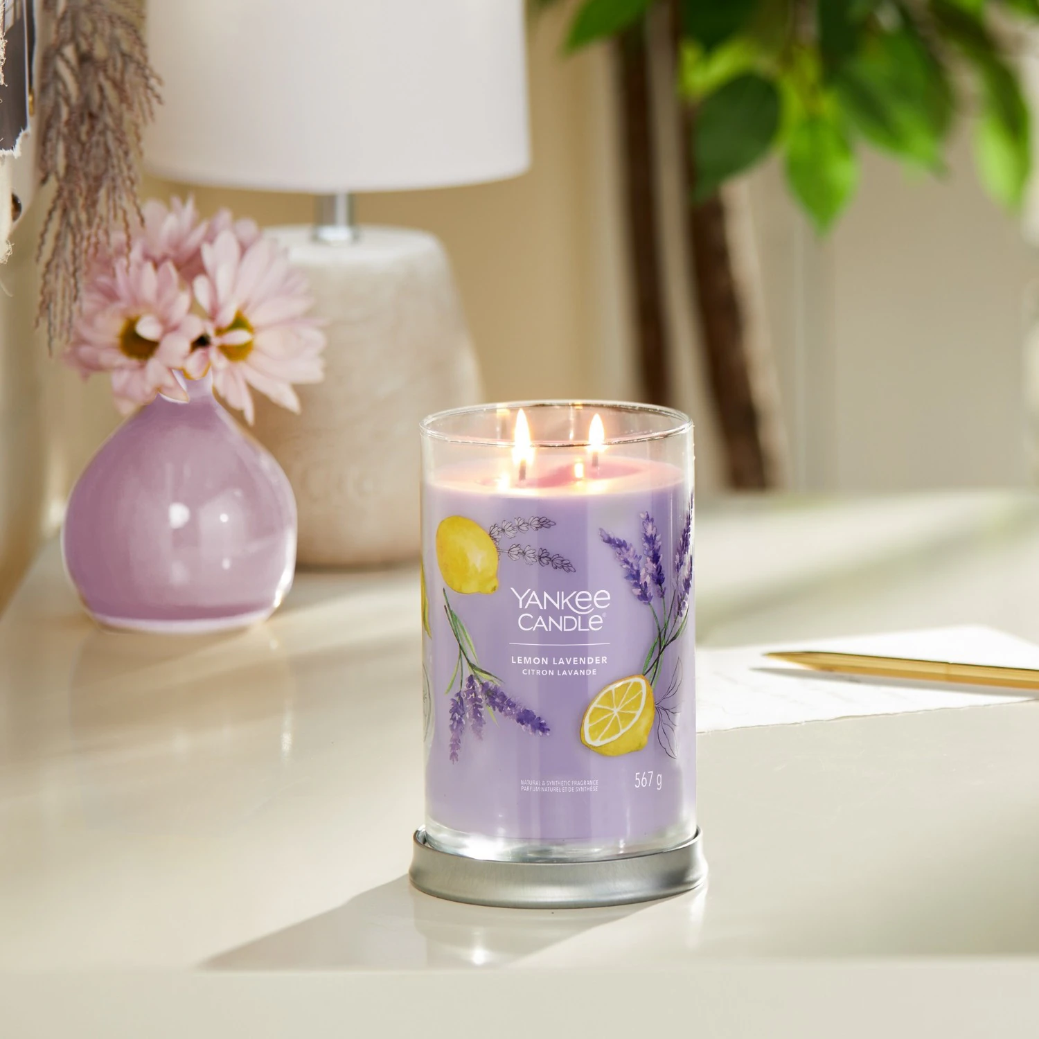 YANKEE CANDLE Velika čaša za svijeće s mirisom limuna i lavande