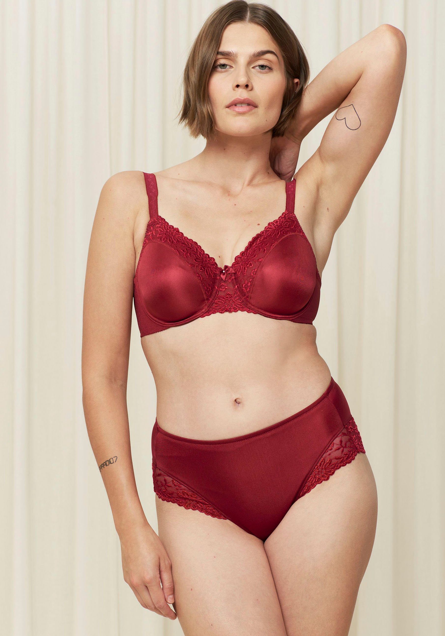 Triumph Minimizer-BH Ladyform Soft W Cup C-F, Bügel-BH mit Spitzendetails