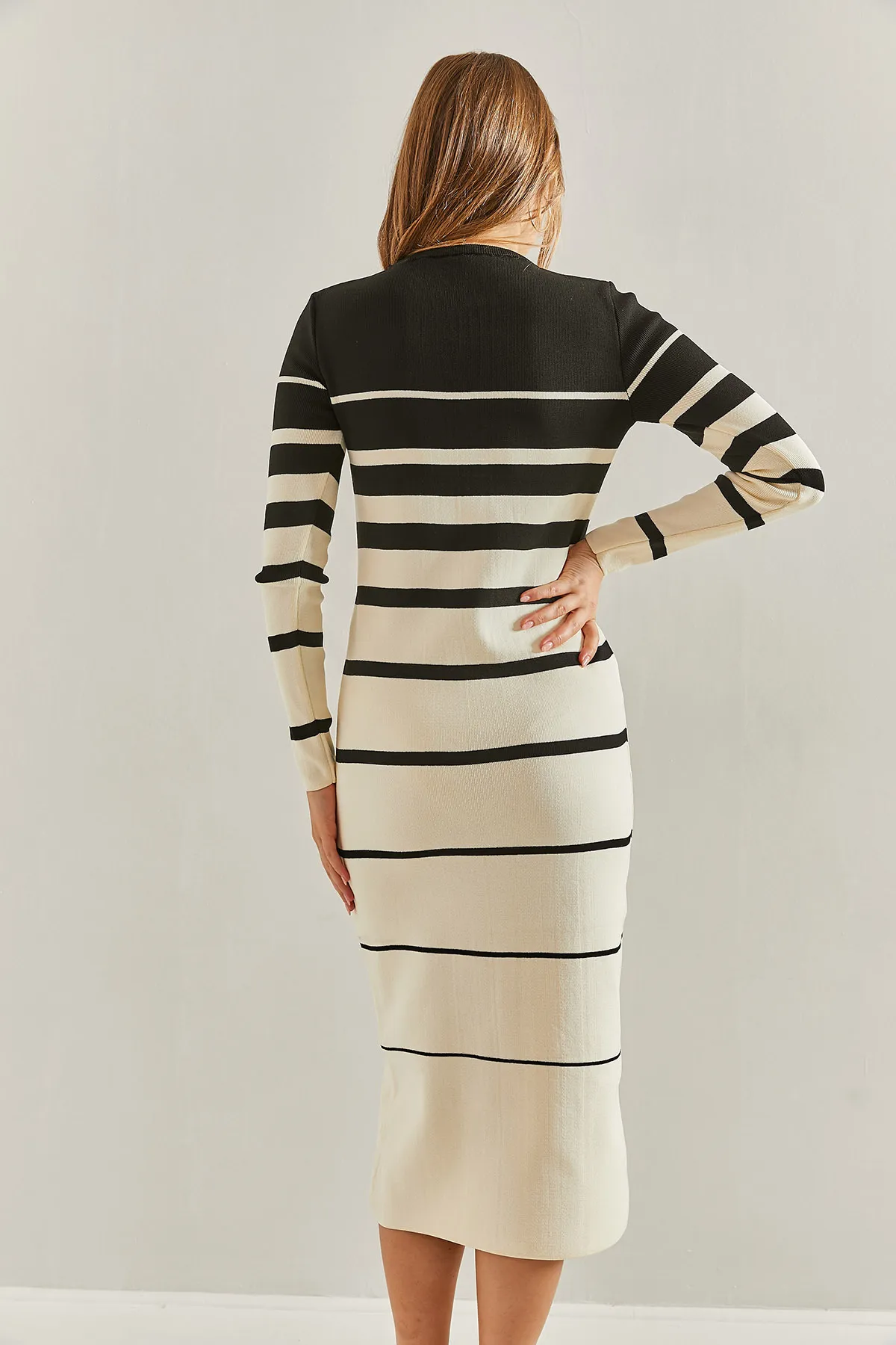 Bianco Lucci  Gestreiftes langes Strickkleid für Damen