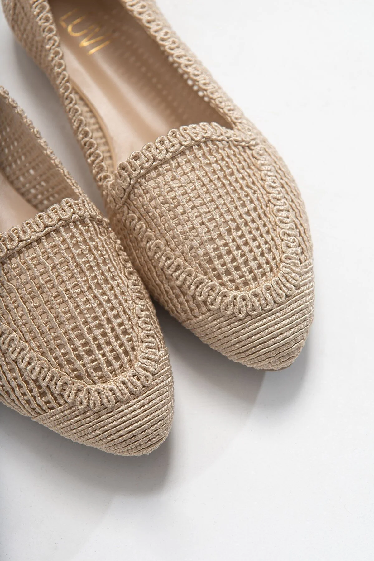 LuviShoes  Cremefarbene gestrickte Ballerinas für Damen