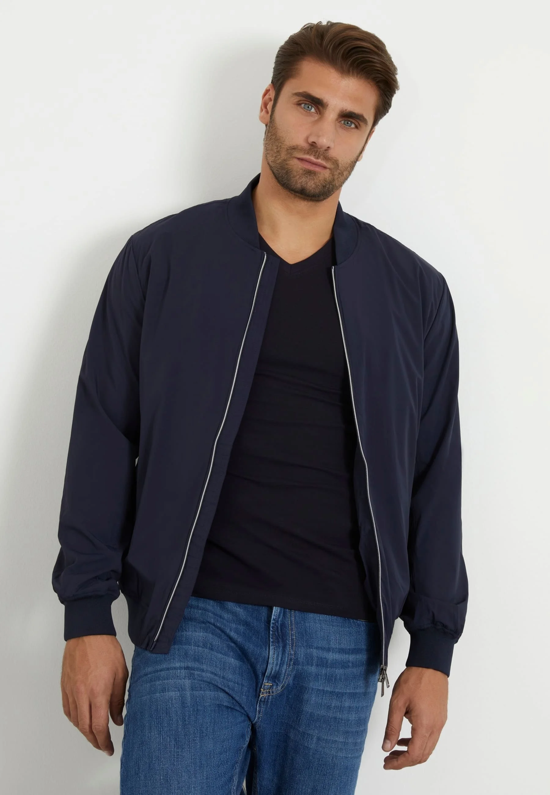 Chaqueta bomber Guess