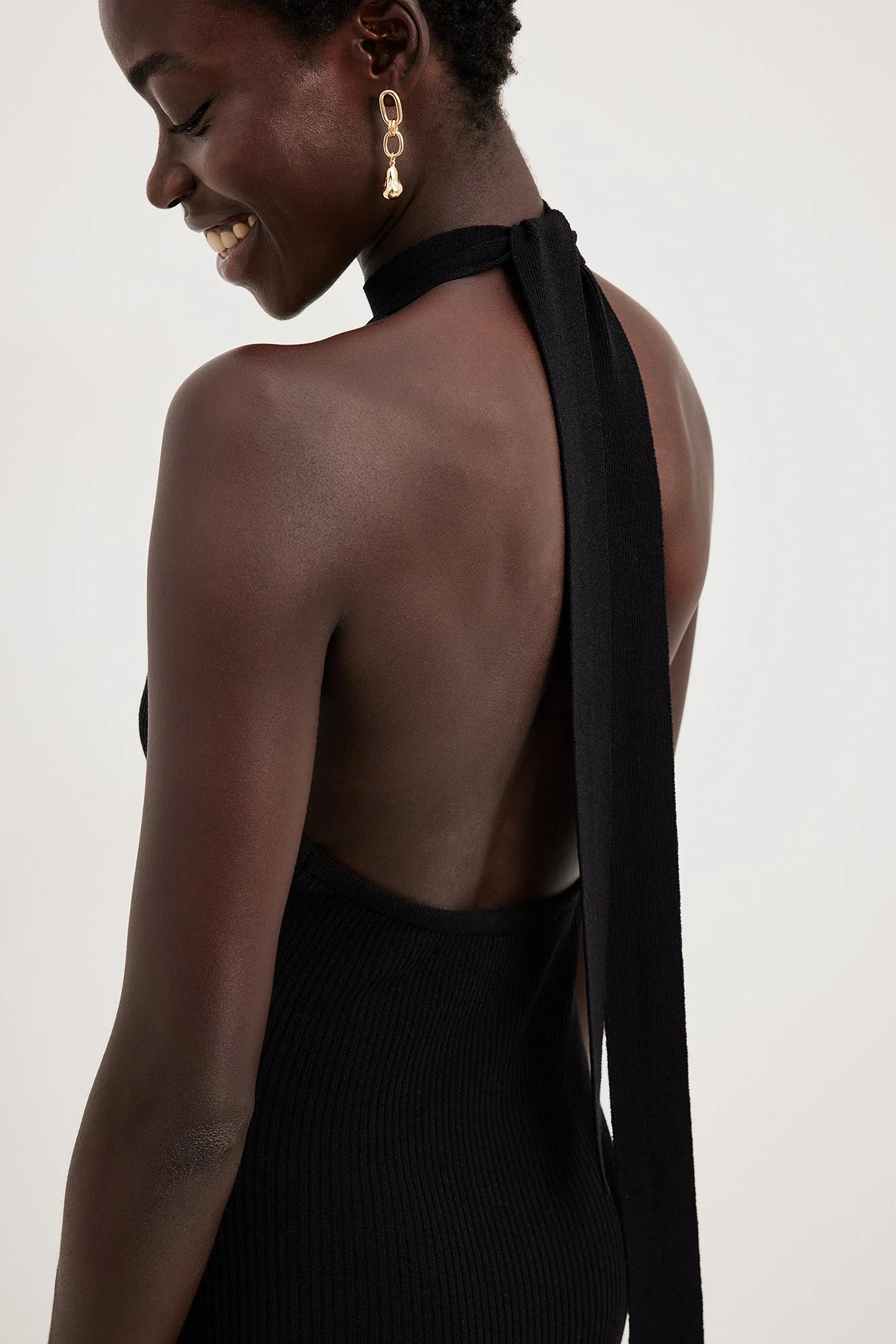 Strick-Minikleid mit Schleife
