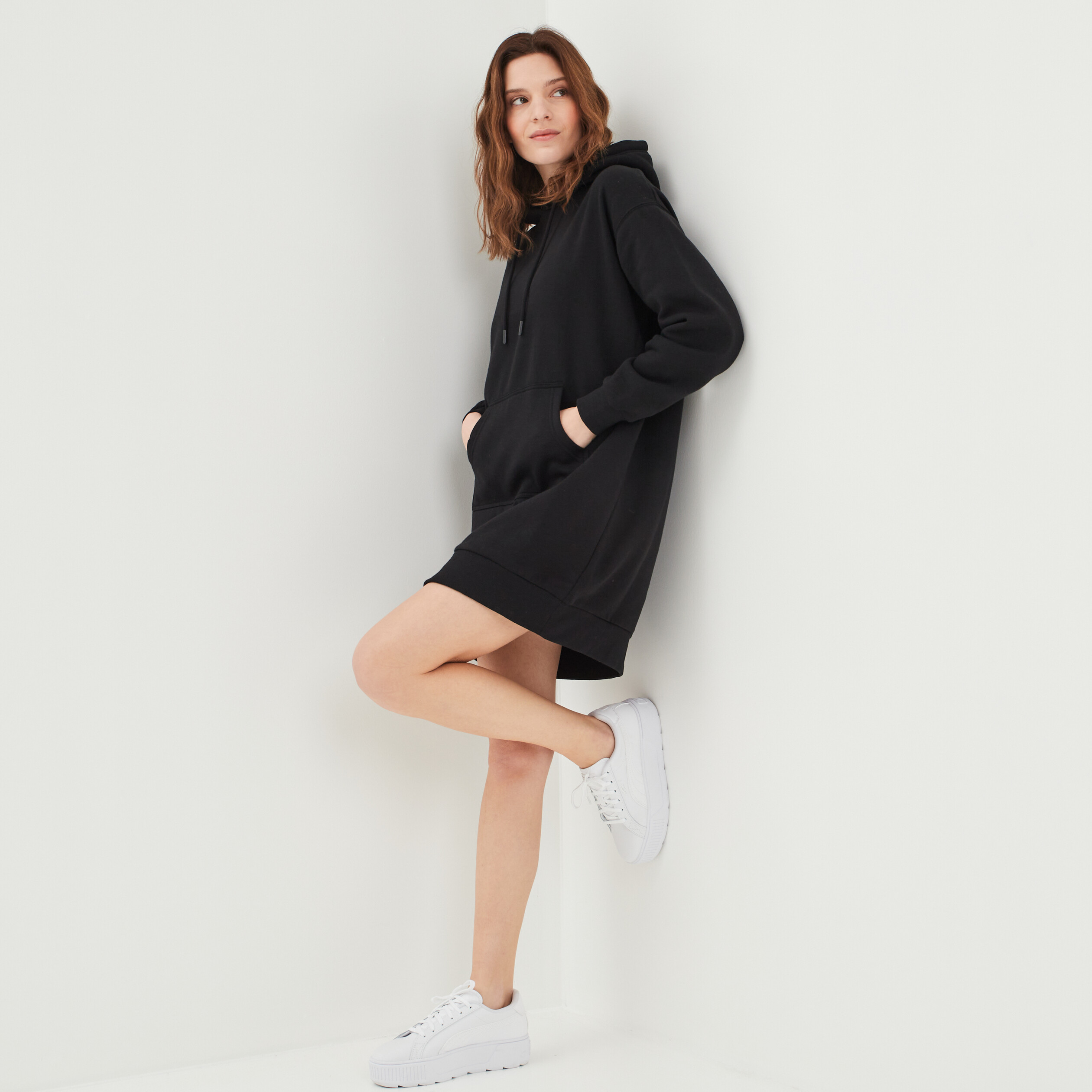 Robe sweat à capuche noir femme | La Halle