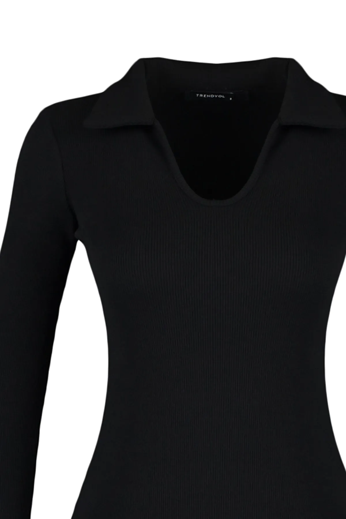 Trendyol Collection  Schwarzes, tailliertes, geripptes, dehnbares Mini-Strickkleid mit Rollkragen TWOAW23EL01400