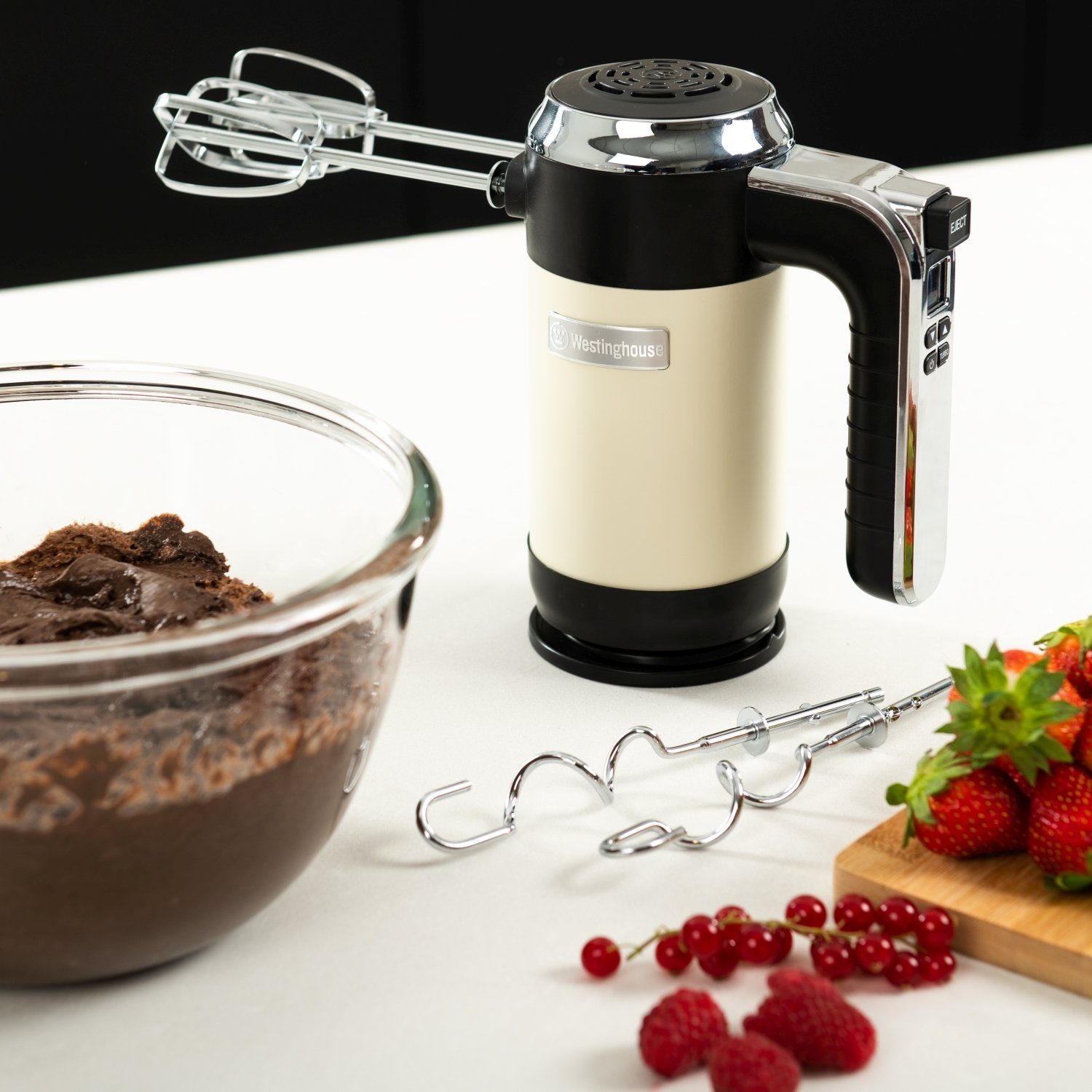 Westinghouse Handmixer WKHM250 Retro, 350 W, 6 Stufen, Spülmaschinenfeste Teile, LED-Display