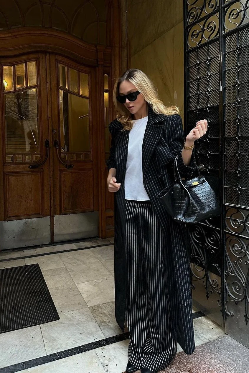Elastic Waist Loose Mid Waist Trousers