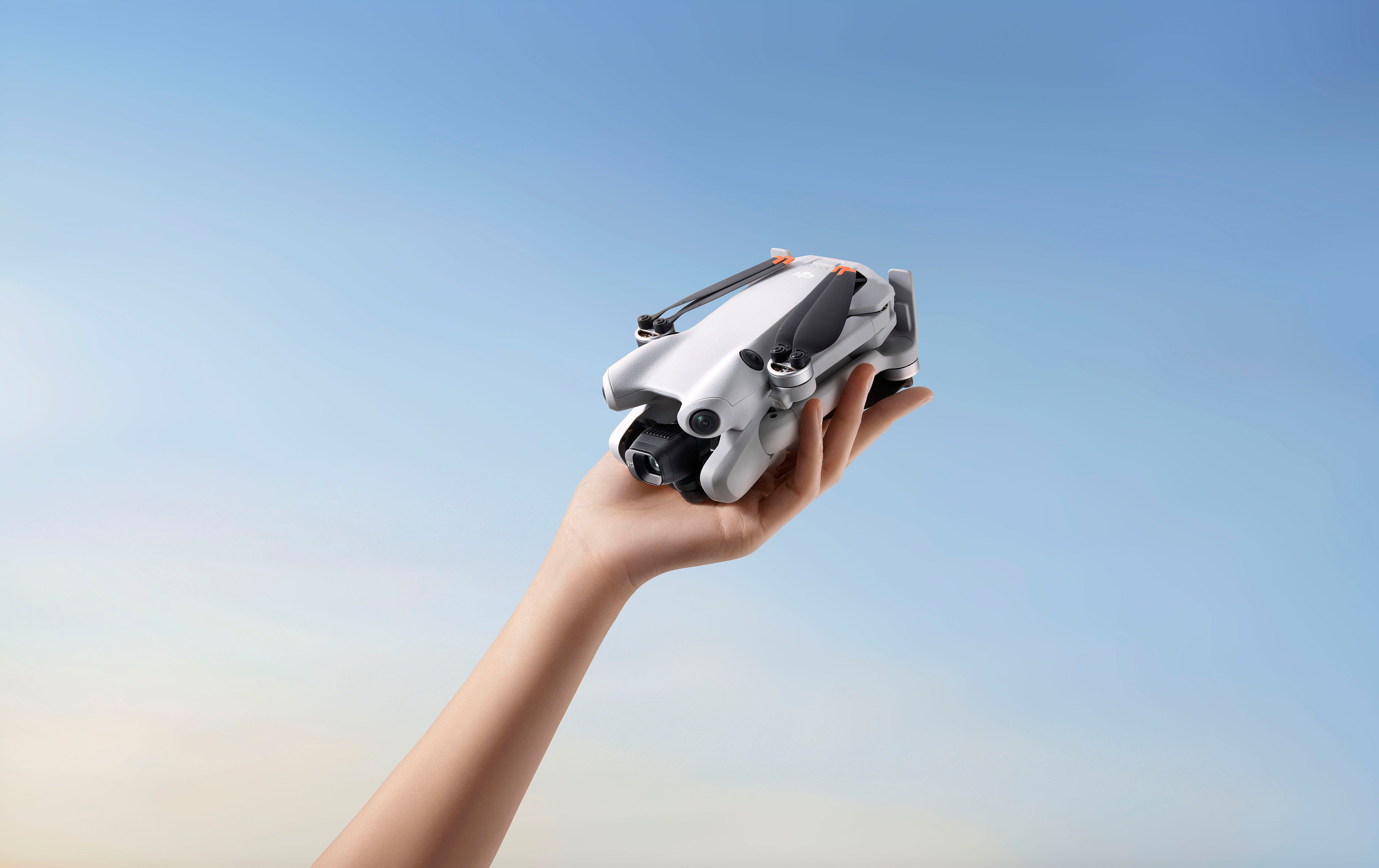 DJI Mini 4 Pro (DJI RC 2) (GL) Drohne (4K Ultra HD)