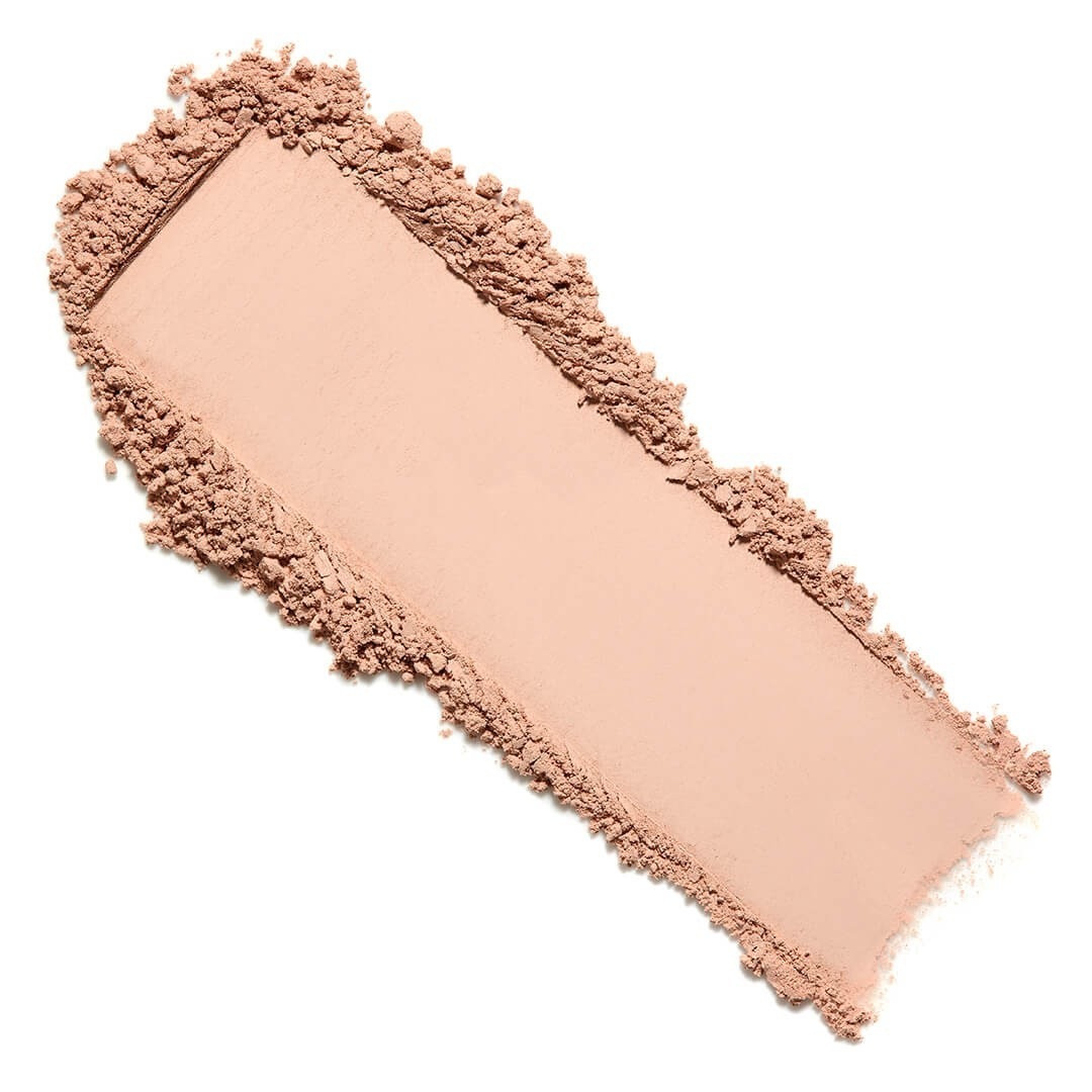 Base de maquillaje mineral Lily Lolo SPF 15