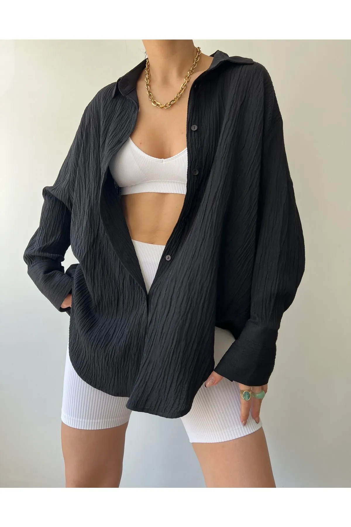 MAİ COLLECTİON  Schwarzes Oversize-Hemd für Damen von Durres