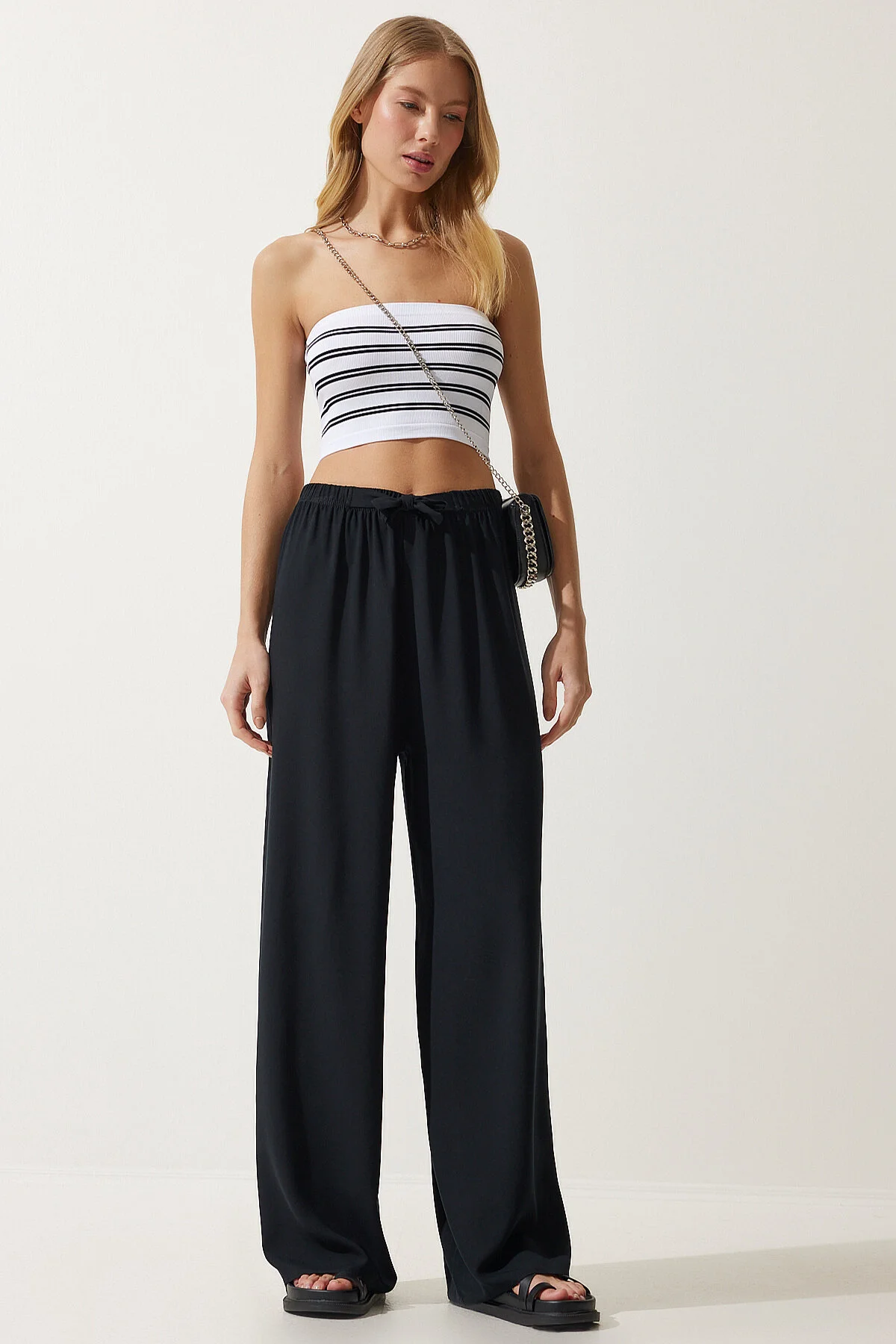 Happiness İstanbul  Schwarze Palazzo-Hose aus Viskose für Damen EN00610