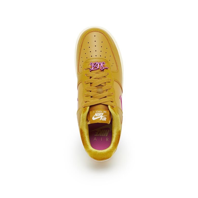 NIKE Wmns Air Force 1 ’07 SE 