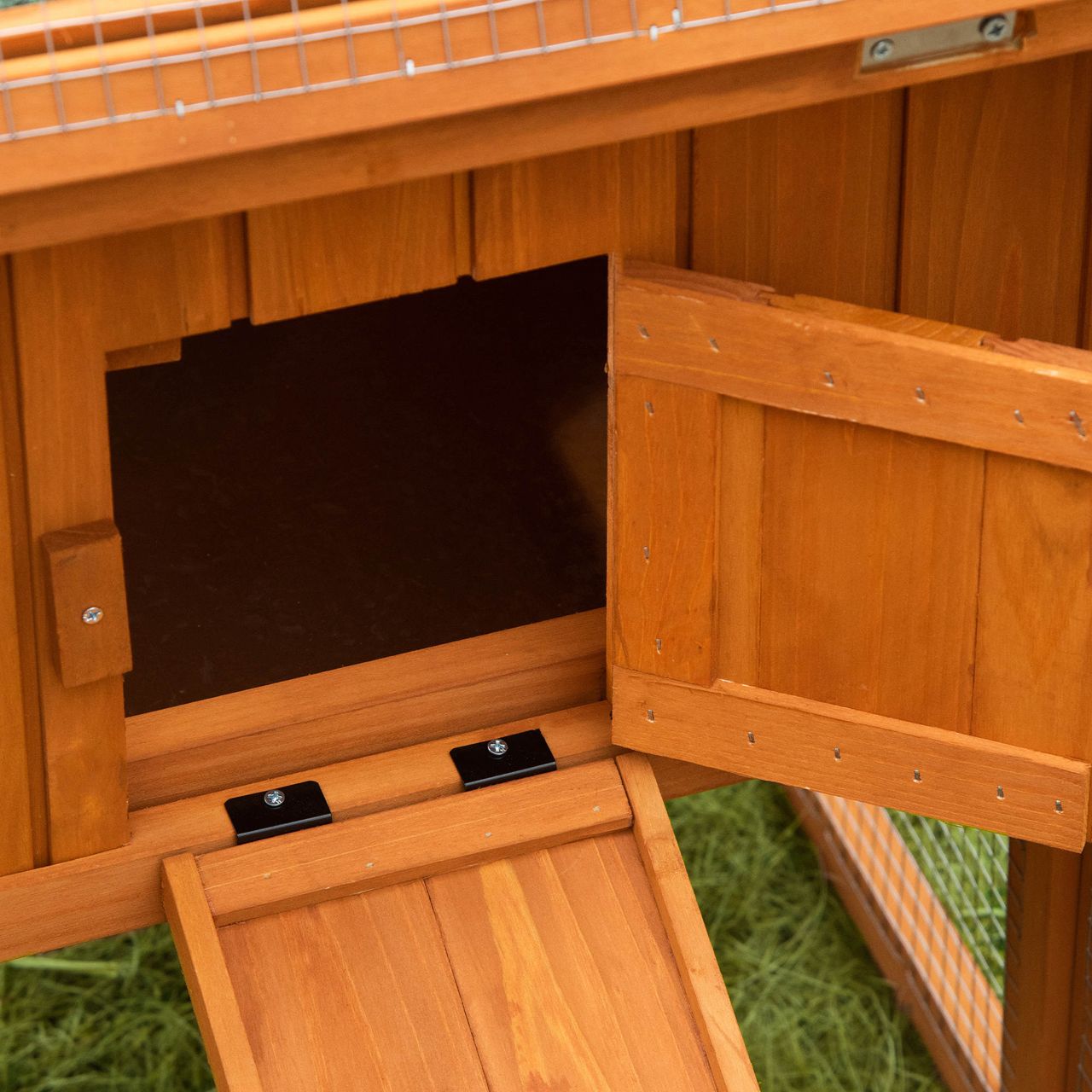 PawHut Kleintierstall Tannenholz Kleintierhaus mit Asphaltdach Kleintierkäfig mit Bodenwanne und Rampe Gehege Outdoor Indoor Orange 156 x 58 x 68 cm