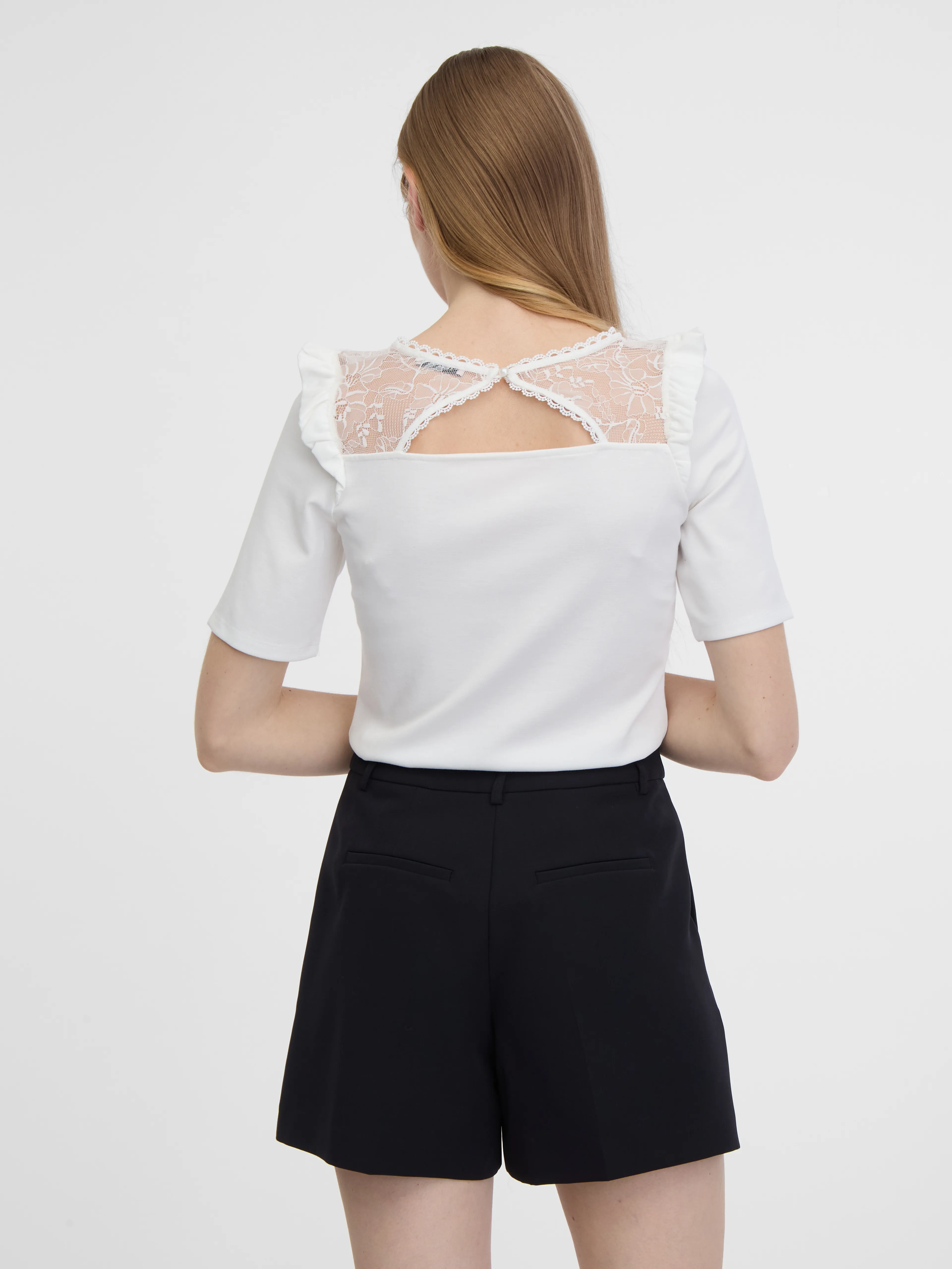 Weißes Damenshirt mit Rückenschlitz ORSAY