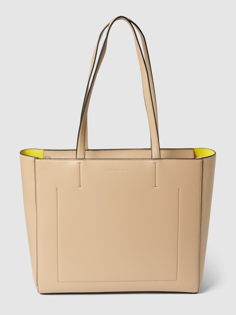 Shopper mit Label-Applikation Modell 'SLEEK' in camel