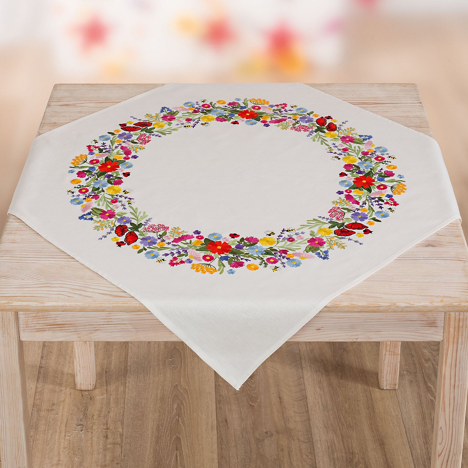 Stickmitteldecke 