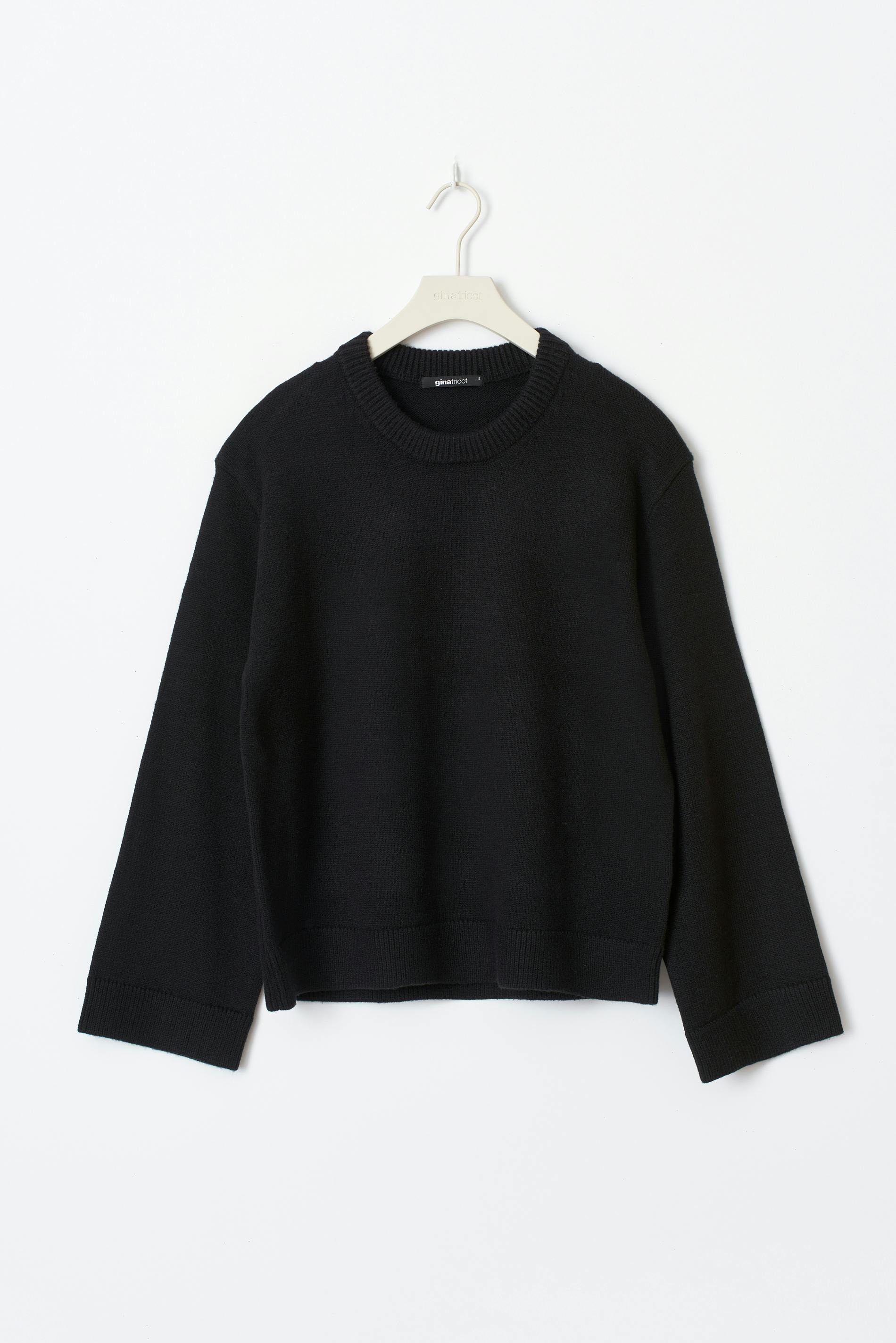 Knitted crew neck sweater