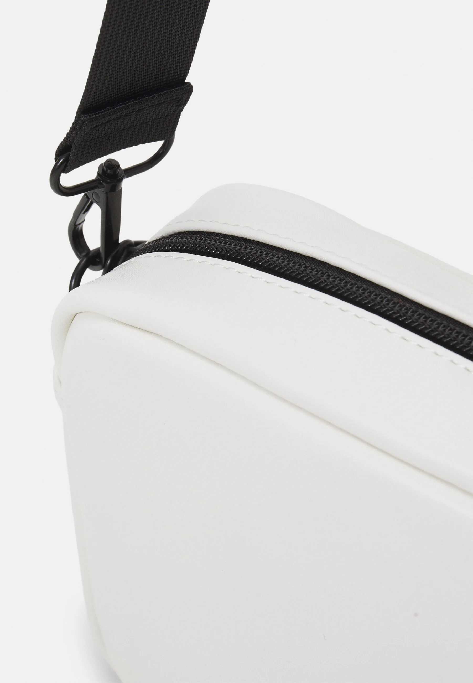 Bolso de hombro Pier One